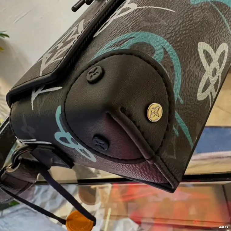 LV Bag 2211YA0005 0511